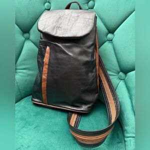 Lui Valentino Black and Brown Leather Backpack or Crossbody convertible bag